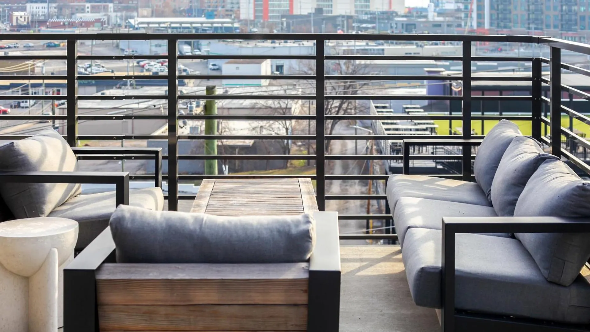 Pie Town Emporium Downtown Views Heated Pool Gym Parking Villa Nashville