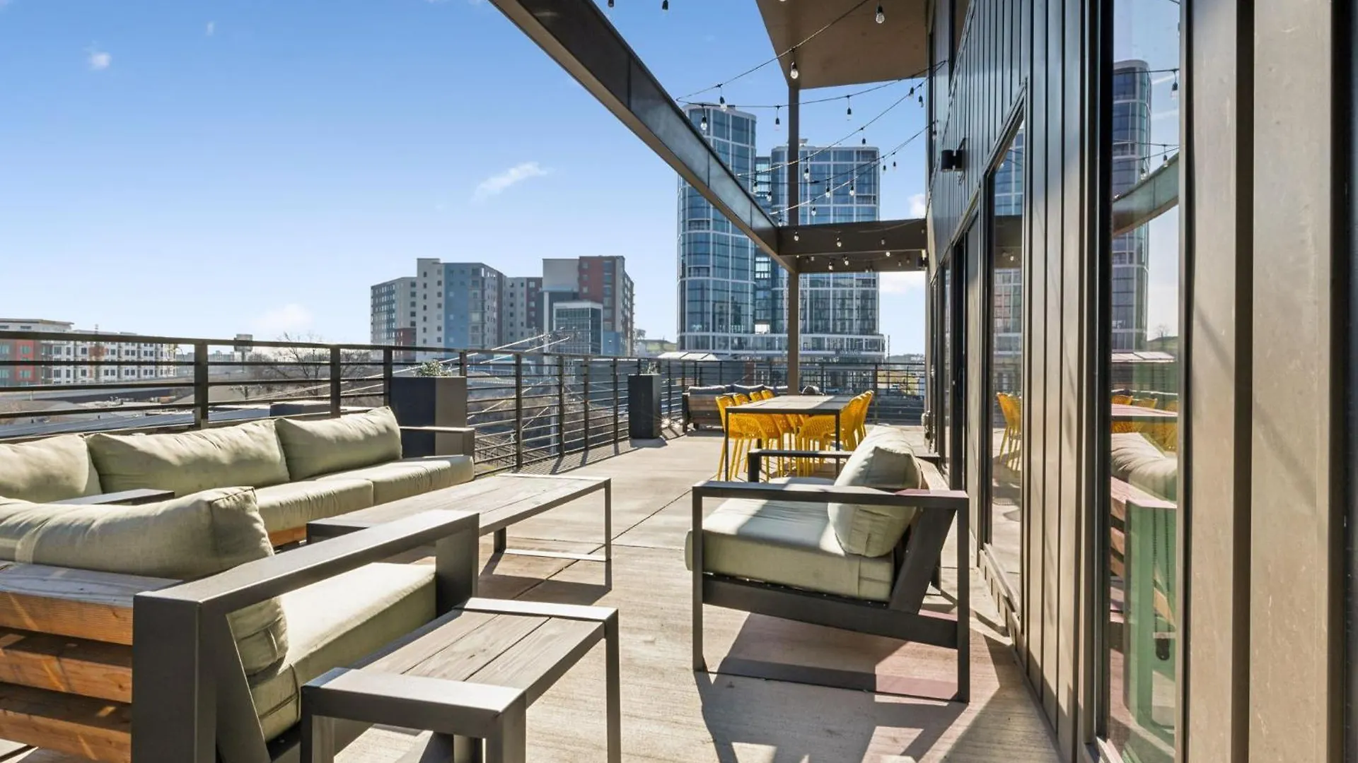 Holiday home Pie Town Emporium Downtown Views Heated Pool Gym Parking Villa Nashville